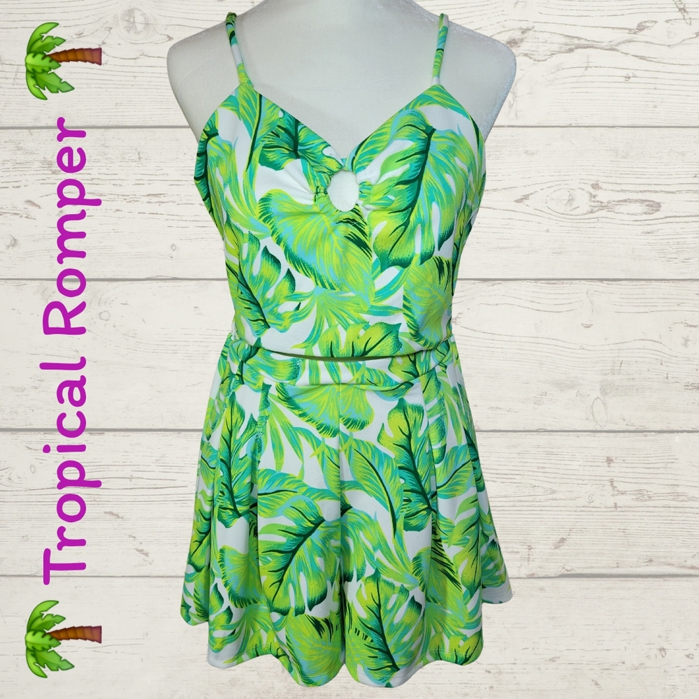 Tropical Romper Green & White Banana Leaves W/ Cut Outs NWOT Adjustable Straps M